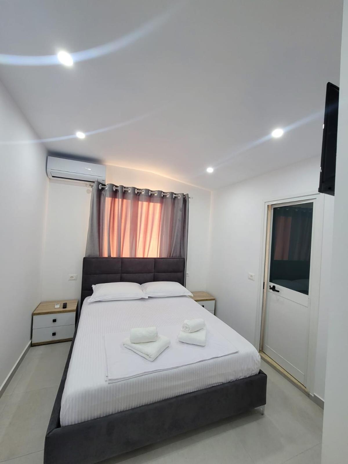 Caca Hotel Ринас Экстерьер фото